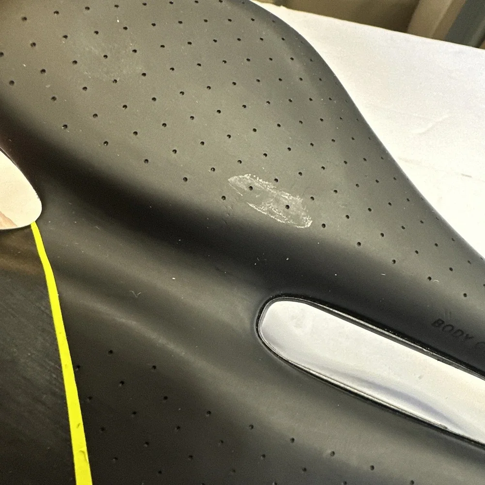 Specialized Body Geometry Ruby 155mm Bike Saddle Seat Black and Yellow VL-1808